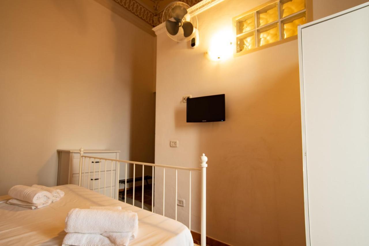Casa Marchese Bed and Breakfast Catania Esterno foto